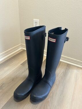 Hunter Black Rain Boot Inner Label with Gold Print